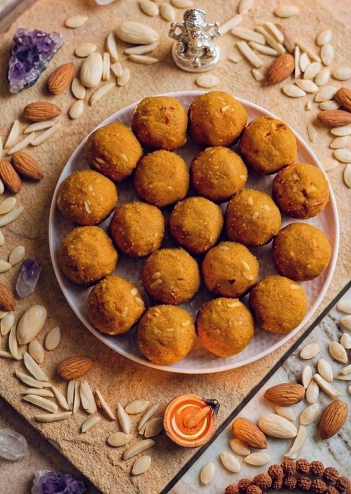 Besan Dryfruit Laddu